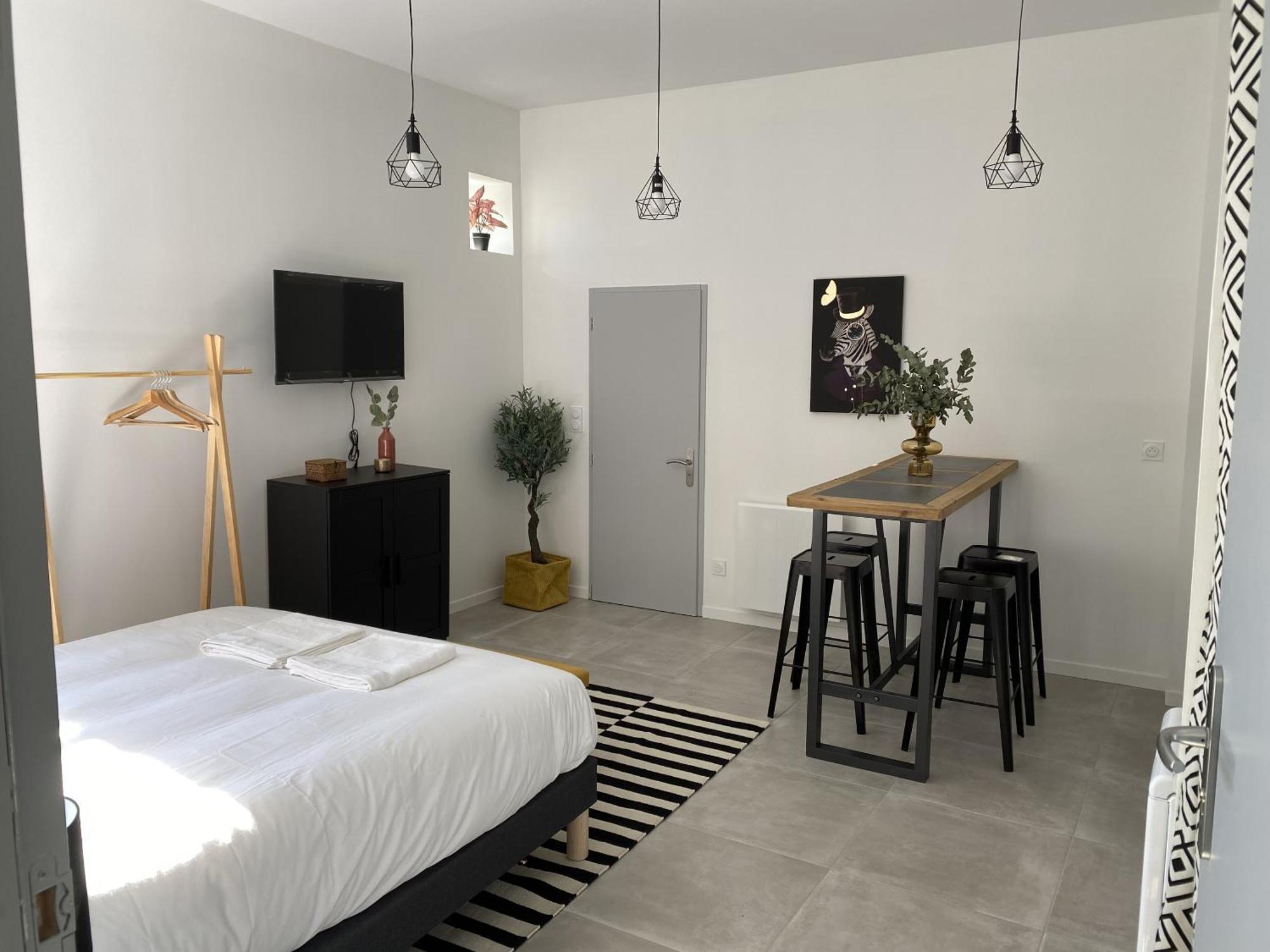 Le Jules Appart'Hotel Romans-sur-Isère Rum bild