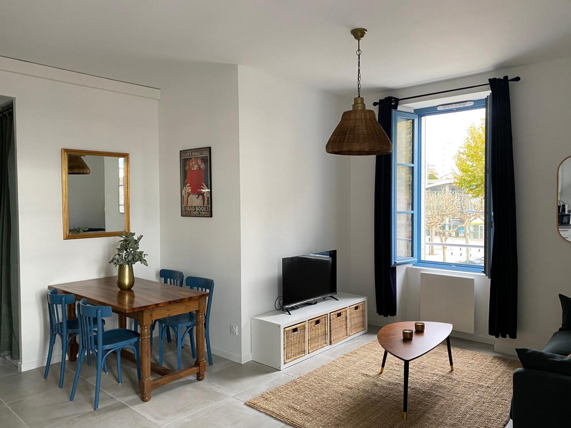 Le Jules Appart'Hotel Romans-sur-Isère Exteriör bild
